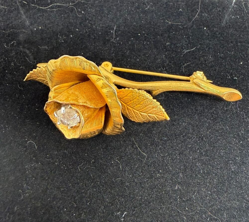 VINTAGE Gold Tone Rose Brooch Clear Rhinestone Flower Stem Statement Jewelry Pin